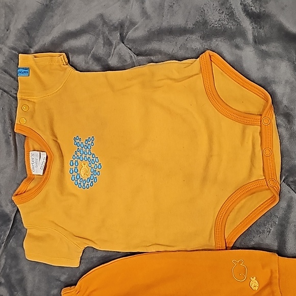 F Carters 2 peice onesie pants set 3-6mo., orange, fish, sea life cute adorable - Picture 3 of 11